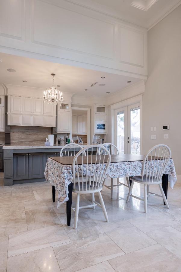 Luxurious Private Rooms In Richmond Exterior foto