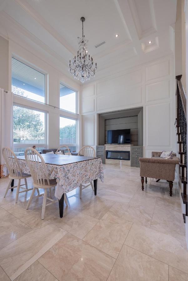 Luxurious Private Rooms In Richmond Exterior foto
